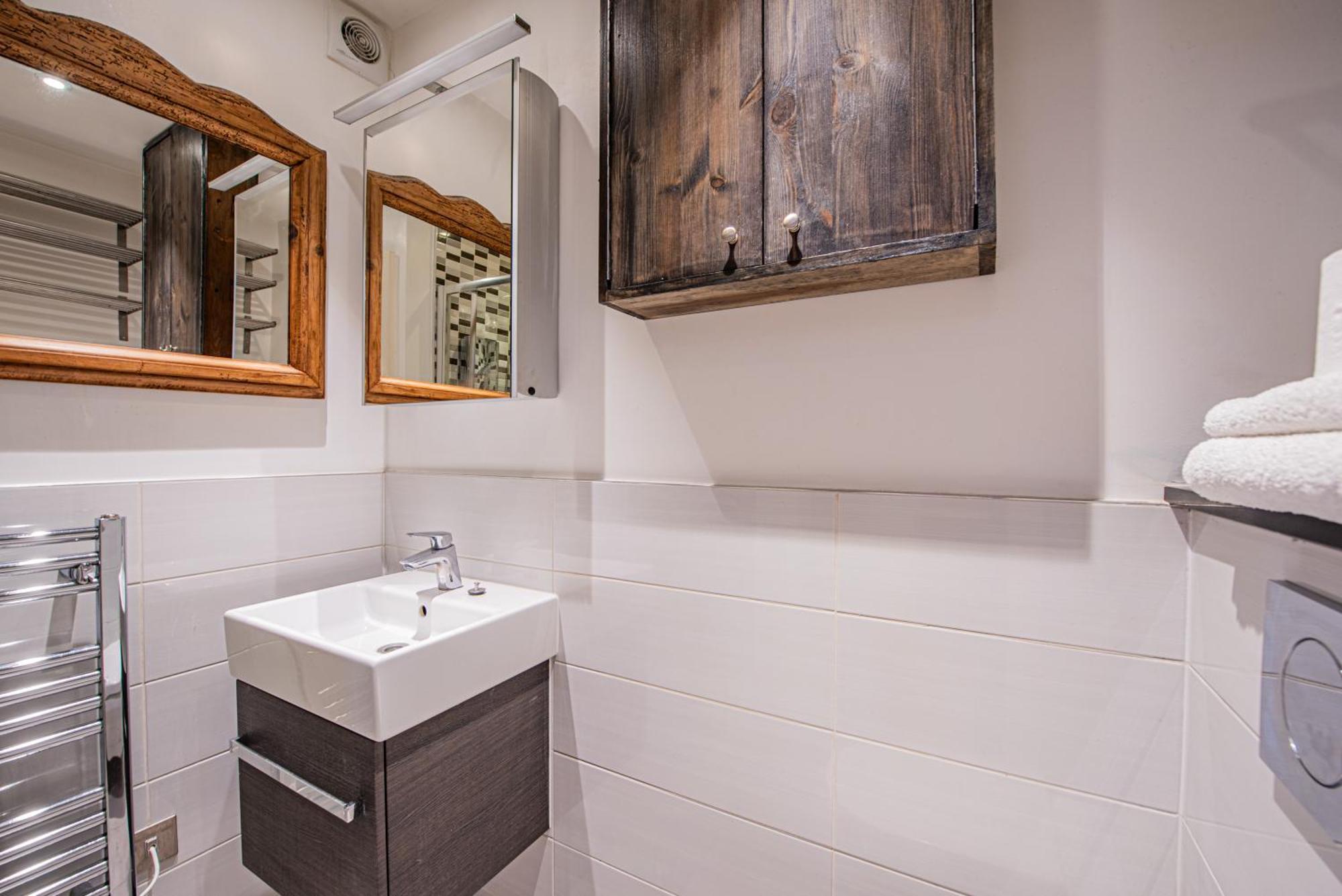 Stylish 1-Bed Flat In Soho - Prime Central ロンドン エクステリア 写真