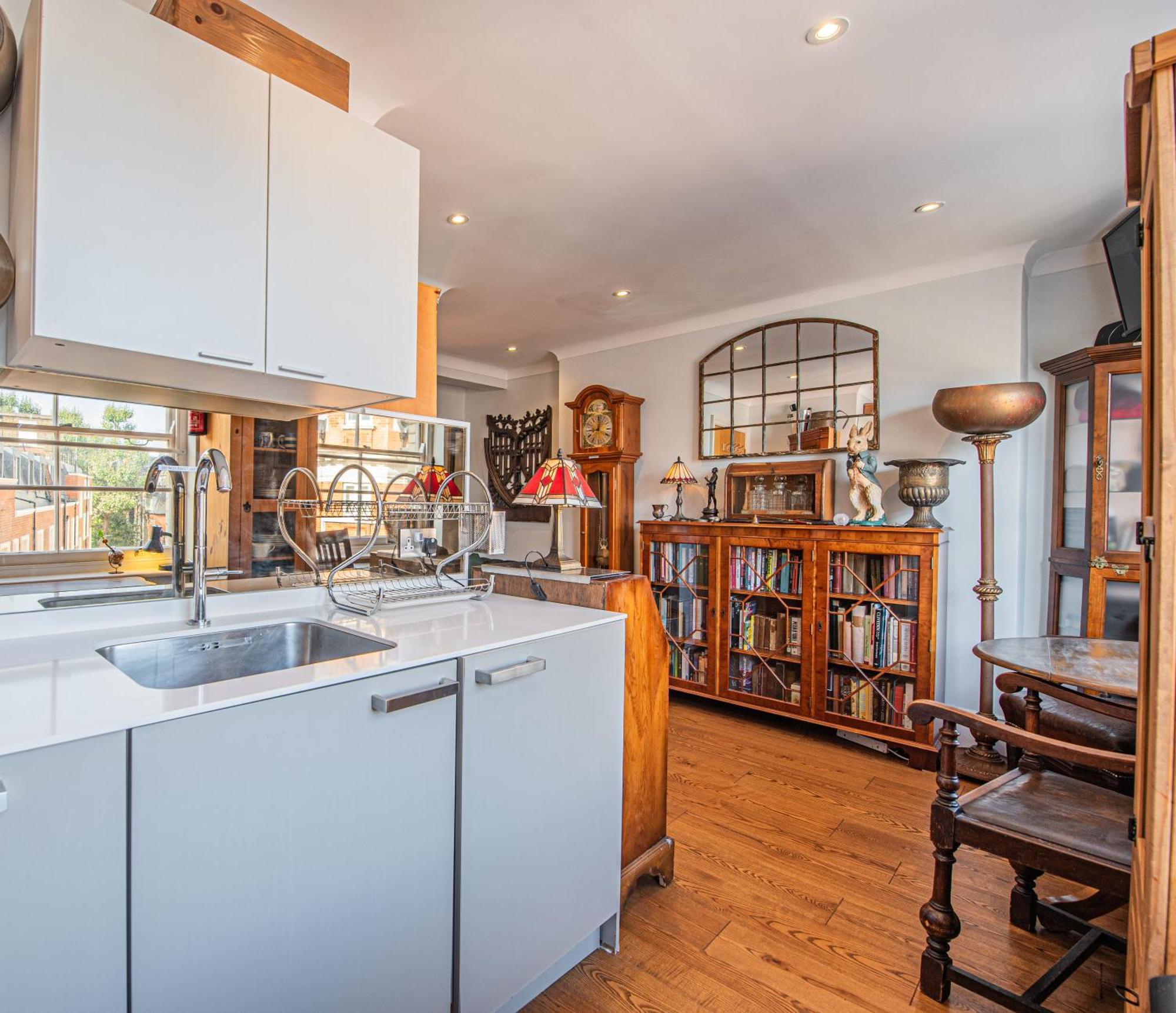 Stylish 1-Bed Flat In Soho - Prime Central ロンドン エクステリア 写真